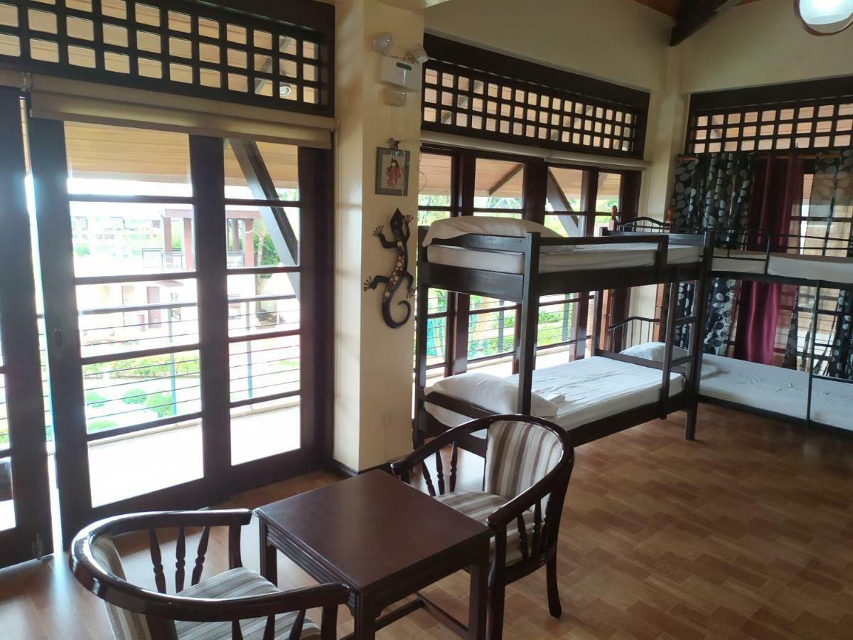 Seascape Resort Batangas Exterior foto